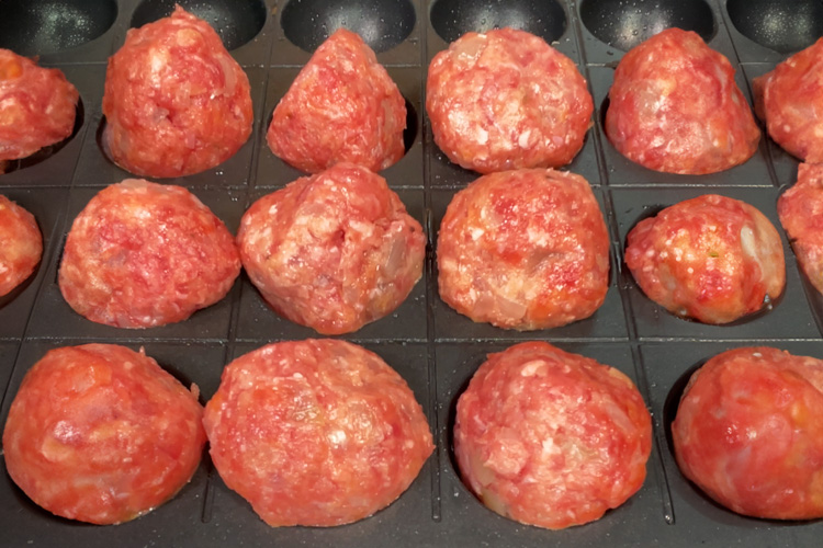 ハンバーグを焼く